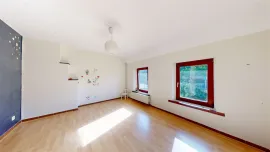 Vente Maison de Village: charme et confort au coeur de la Belgique