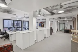Location Location Bureaux Paris 75008