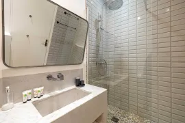 Vente Cannes Bas Carnot appartement 3 pièces au calme parfait état meublé