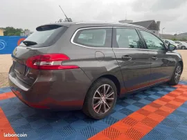 Voiture Peugeot 308 1.6 BlueHDi 120 cv allure