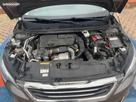 Voiture Peugeot 308 1.6 BlueHDi 120 cv allure
