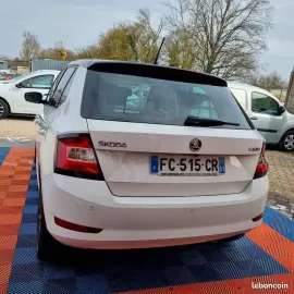 Voiture Skoda Fabia 1.0 TSI - 12V TURBO