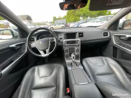 Voiture Volvo V60 2.0D D3 - 16V TURBO
