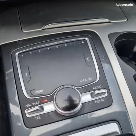 Voiture Audi SQ7 TDI quattro 3956cm3 435cv