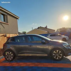 Voiture Renault Clio 1.5 BLUE DCI - 8V TURBO