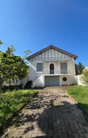 MAISON INDIVIDUELLE AVEC JARDIN - LYON 8 Lyon 8e