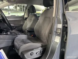 Voiture Volkswagen Golf VIII Berline Style 1st eHybrid