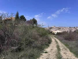 Vente Valensole, terrain constructible de 3949 m2.