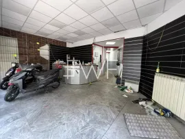 Location Boutique 70m2 emplacement n° 1