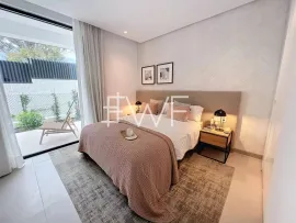 Vente Golden Mile : Villa de luxe avec vue mer emplacement premium.