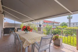Vente Golfe-Juan – Maison familiale avec piscine & dépendance