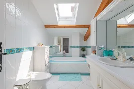 Vente Golfe-Juan – Maison familiale avec piscine & dépendance