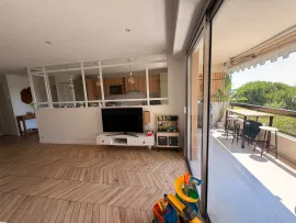 Vente Antibes - Superbe appartement 3 pièce(s) 64m2 env Terrasse Piscine Garage Cave
