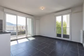 NICE / PASTEUR - Studio en dernier étage avec terrasse Nice