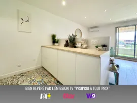 Vente Superbe 2 pièces 48m2 rénové avec terrasse parking