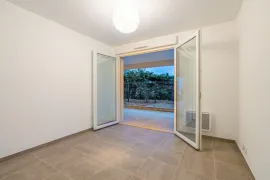 Vente Appartement T4 RDC surélevé 84m² + 110m² extérieur