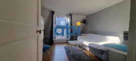 Un cocon parisien avec balcon – 9e arrondissement Paris 9e