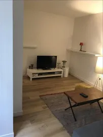 Location Charmant 2 pièces Meublé Paris 18