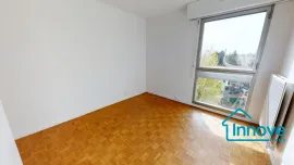 Location Le Chesnay, limite Versailles, lumineux T5 avec loggia