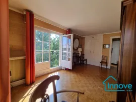 Vente Rive-Droite, grand 2 pièces avec balcon