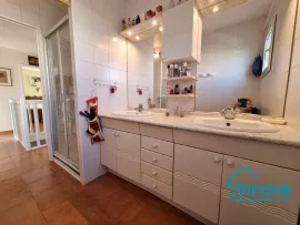 Vente Maison familiale avec 4 chambres + 2 mansardées