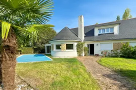 Maison de charme avec piscine - bords rivière Montreuil-Juigné