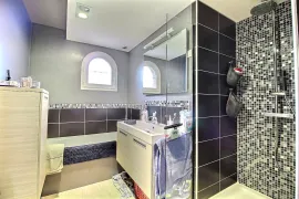 Location Maison à Vendre 100m2