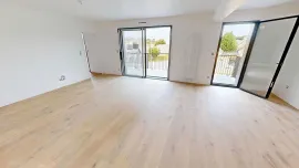 Vente T4 d’exception – 98 m² et terrasse de 14 m² - Port