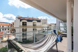 Vente NICE / BORRIGLIONE - Appartement 2 pièces à vendre en dernier étage avec terrasse, parking et cave