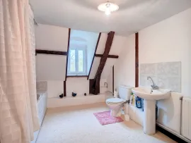 Vente Propriété d'environ 426 m2 sur 5,2 hectares avec dépendance