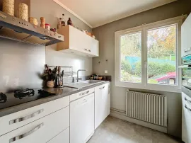 Vente Maison avec vie de plain-pied, jardin arboré et sous-sol com