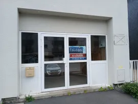 Location local commercial sur axe passager