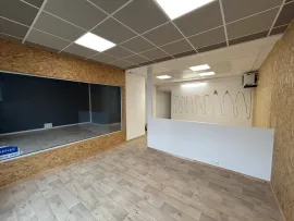 Location local commercial sur axe passager