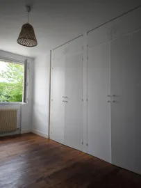 Location Maison T5 / 92.5 m² / Créon / Nu