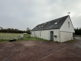 Vente Dans un petit village de BOURGVALLEES