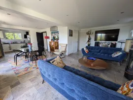 Vente Maison  - 11 pièces  - 248.0 m²