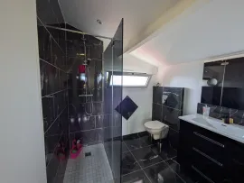 Vente Maison  - 11 pièces  - 248.0 m²