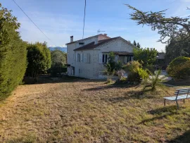 Vente Maison  - 11 pièces  - 248.0 m²