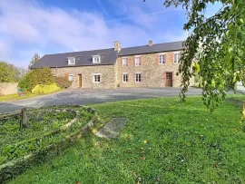 Vente ANCIEN CORPS DE FERME AVEC DEPENDANCES A 10MN  SAINT-LO