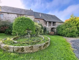 Vente ANCIEN CORPS DE FERME AVEC DEPENDANCES A 10MN  SAINT-LO