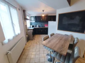 Vente Maison 4 chambres avec petite cour