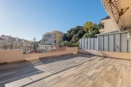 NICE – Boulevard de Cessole / Dernier étage avec grande terrasse Nice