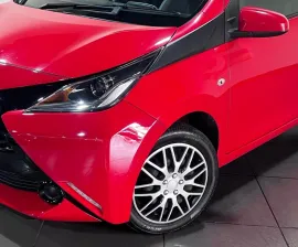 Voiture Toyota Aygo 1.0 VVT-i x-play Hatchback 3dr Petrol Manual Euro 6 (68 ps)