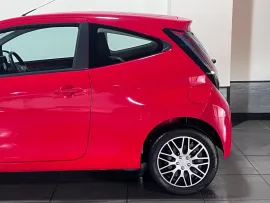 Voiture Toyota Aygo 1.0 VVT-i x-play Hatchback 3dr Petrol Manual Euro 6 (68 ps)