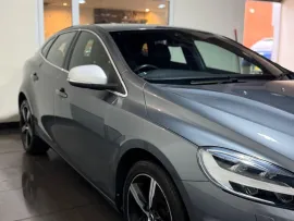 Voiture Volvo V40 2.0 T2 R-Design Nav Plus Hatchback 5dr Petrol Manual Euro 6 (s/s) (122 ps)