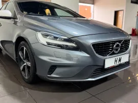 Voiture Volvo V40 2.0 T2 R-Design Nav Plus Hatchback 5dr Petrol Manual Euro 6 (s/s) (122 ps)