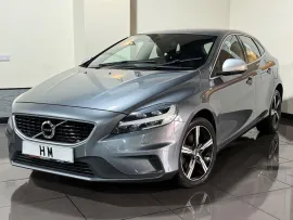 Voiture Volvo V40 2.0 T2 R-Design Nav Plus Hatchback 5dr Petrol Manual Euro 6 (s/s) (122 ps)