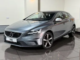Voiture Volvo V40 2.0 T2 R-Design Nav Plus Hatchback 5dr Petrol Manual Euro 6 (s/s) (122 ps)