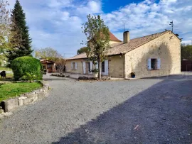 DOMAINE ÉQUESTRE EN PÉRIGORD 2.4 HA Montpon Menestrol