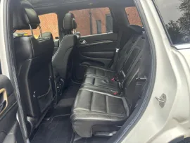 Voiture Jeep Grand Cherokee 3.0 V6 CRD Overland SUV 5dr Diesel Auto 4WD Euro 5 (247 bhp)
